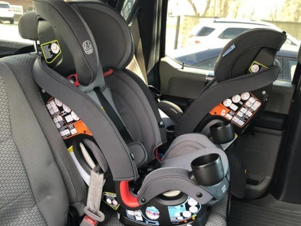 graco slimfit3 3-in-1 car seats in car