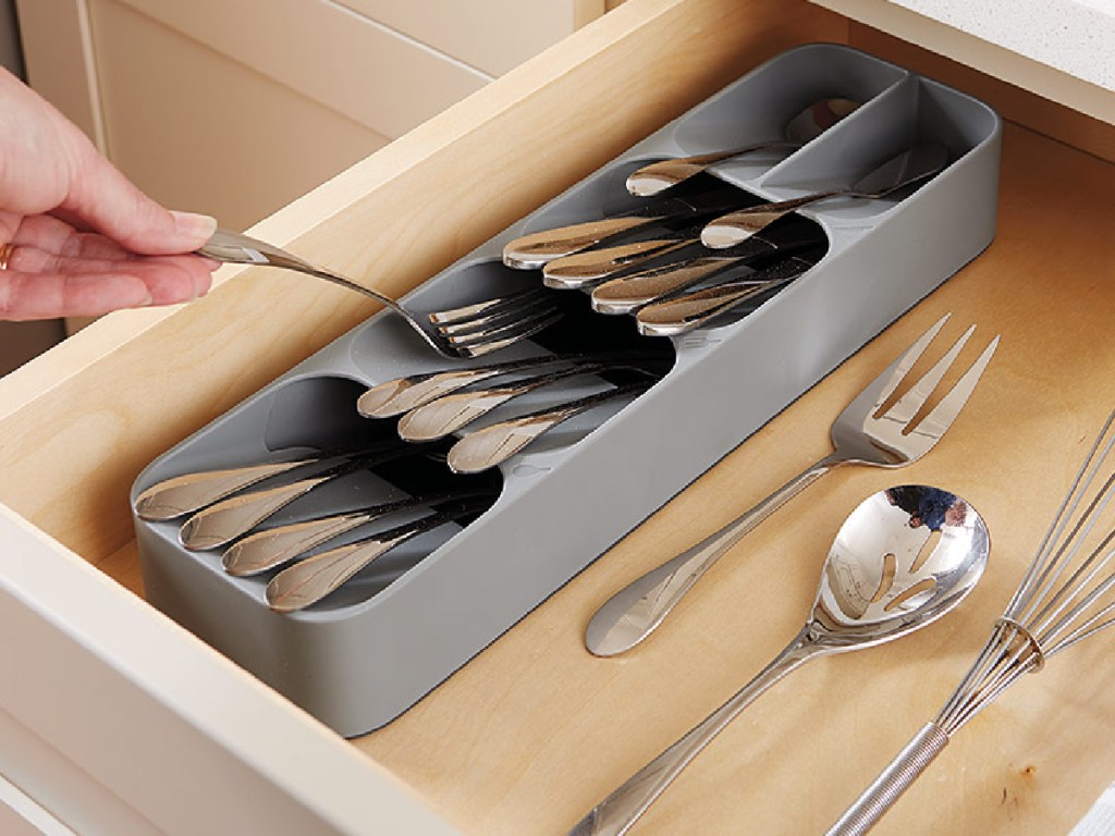 cutlery organizer in drawer