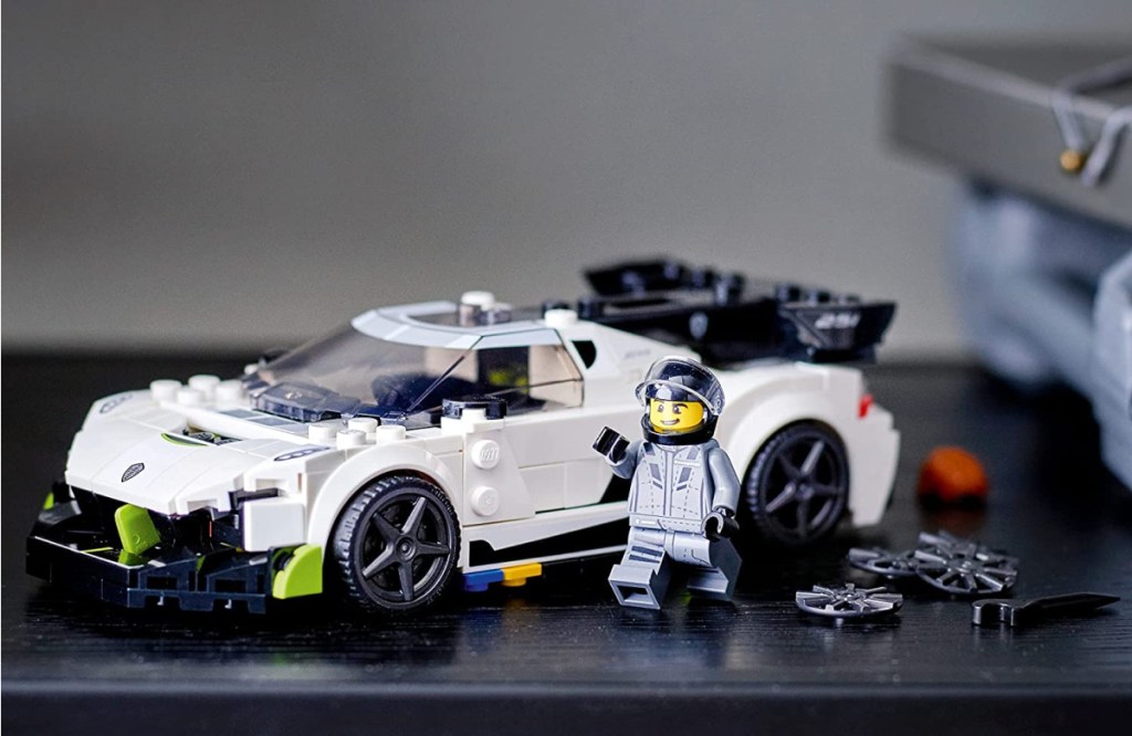 LEGO Speed Champions Koenigsegg Jesko 280-Piece Building Set