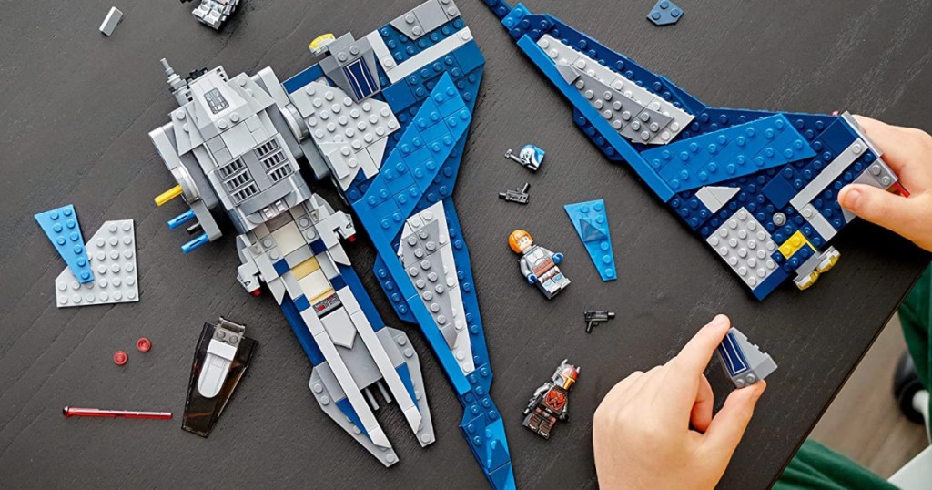 LEGO Star Wars Mandalorian Starfighter-2