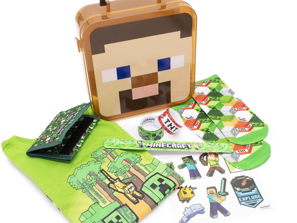 plastic case with tshirt and fun kids toys from Minecraft