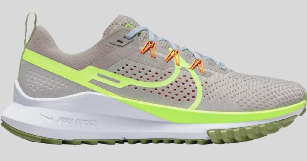 Nike Men's Pegasus Trail 4 Trail Running Shoes in Dark Grey/Green
