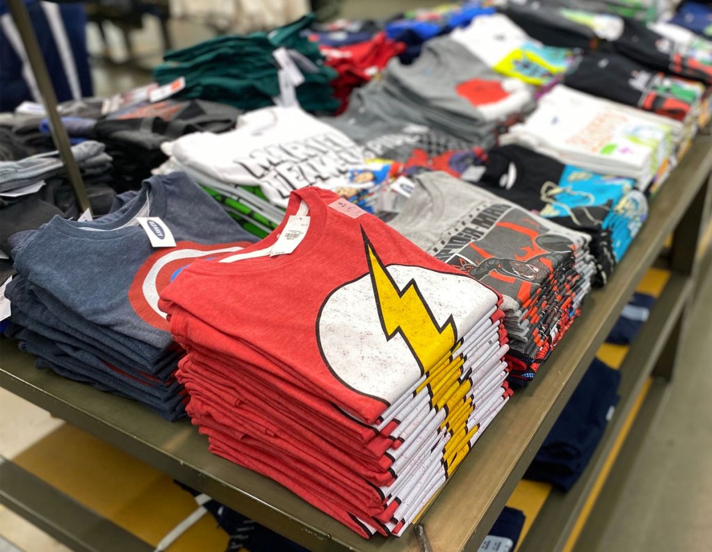 folded graphic tees at old navy