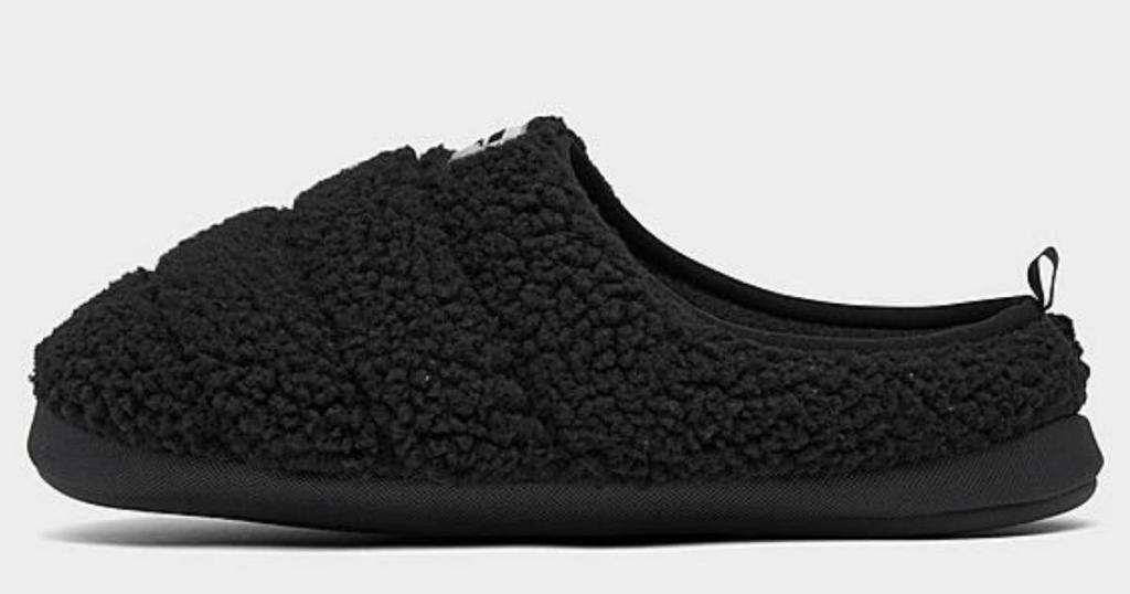 puma men's sherpa slippers in black