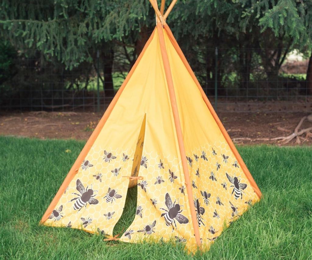 Pacific Play Tents Busy Bee Teepee