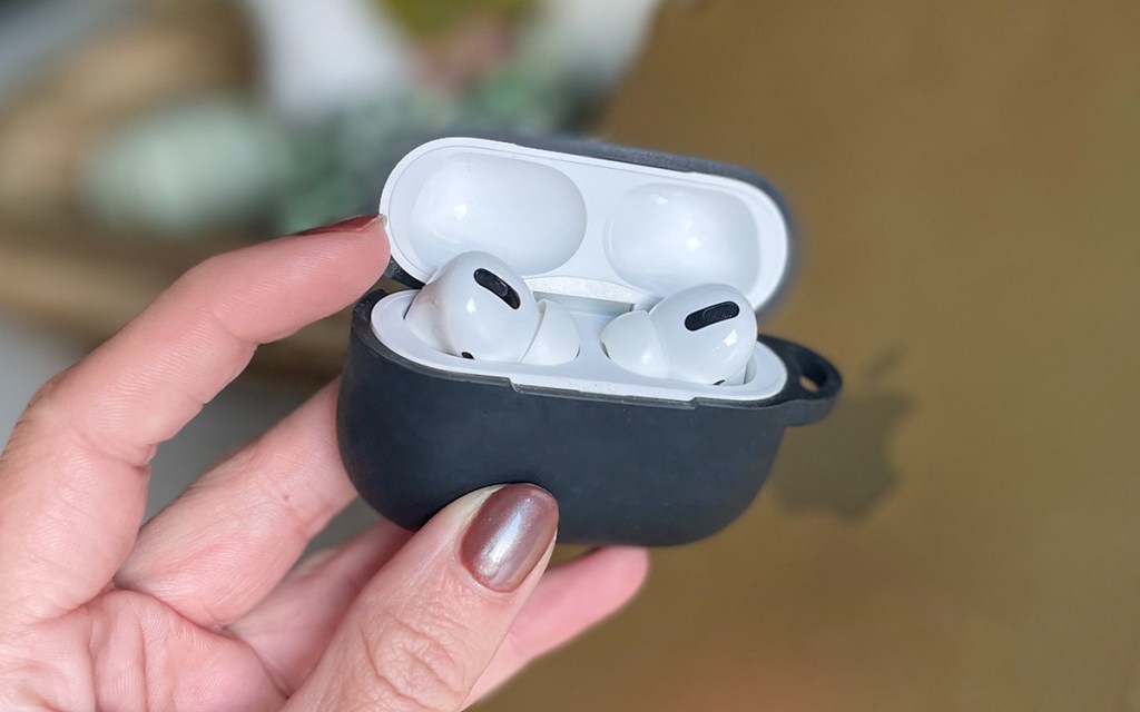 apple air pod pro earbuds
