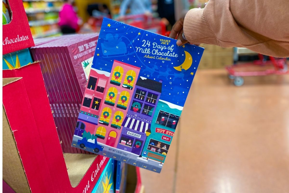 Details about   TRADER JOES CHOCOLATE ADVENT CALENDAR THE NORTH POLE 