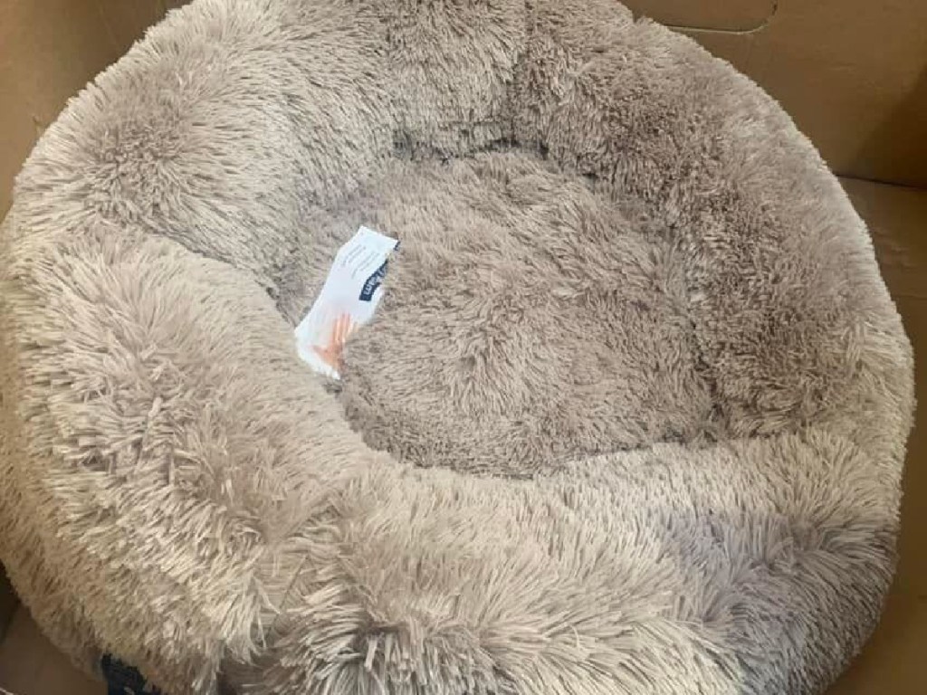 Arlee Calming Vegan Fur Memory Foam Pet Bed
