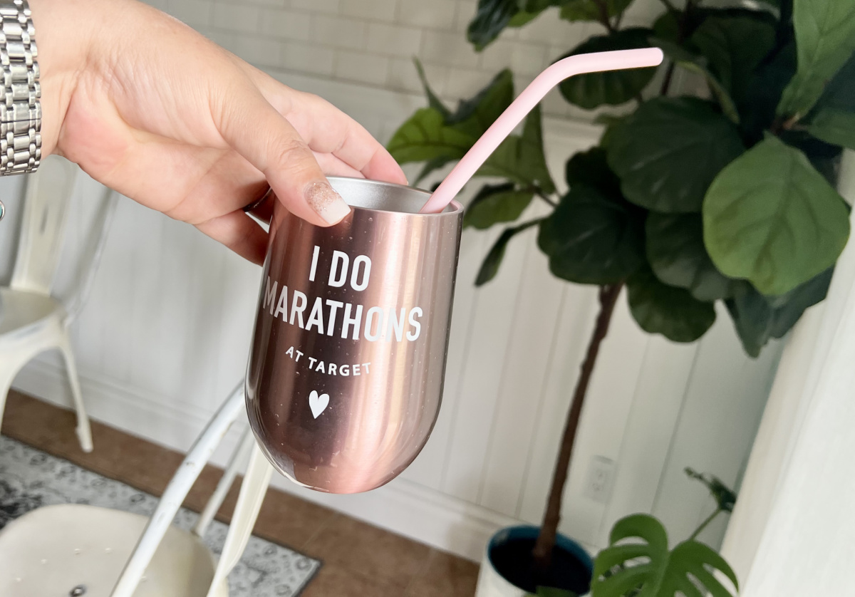 wine tumbler with pink straw