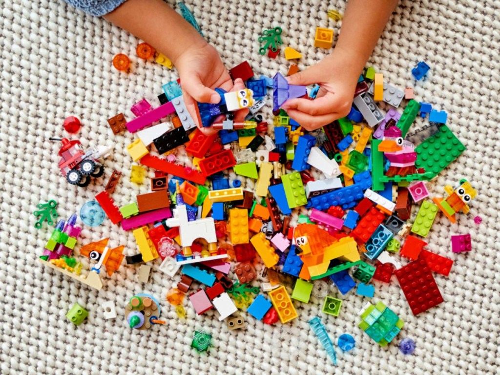 LEGO Classic Creative Transparent Bricks 500-Piece Set