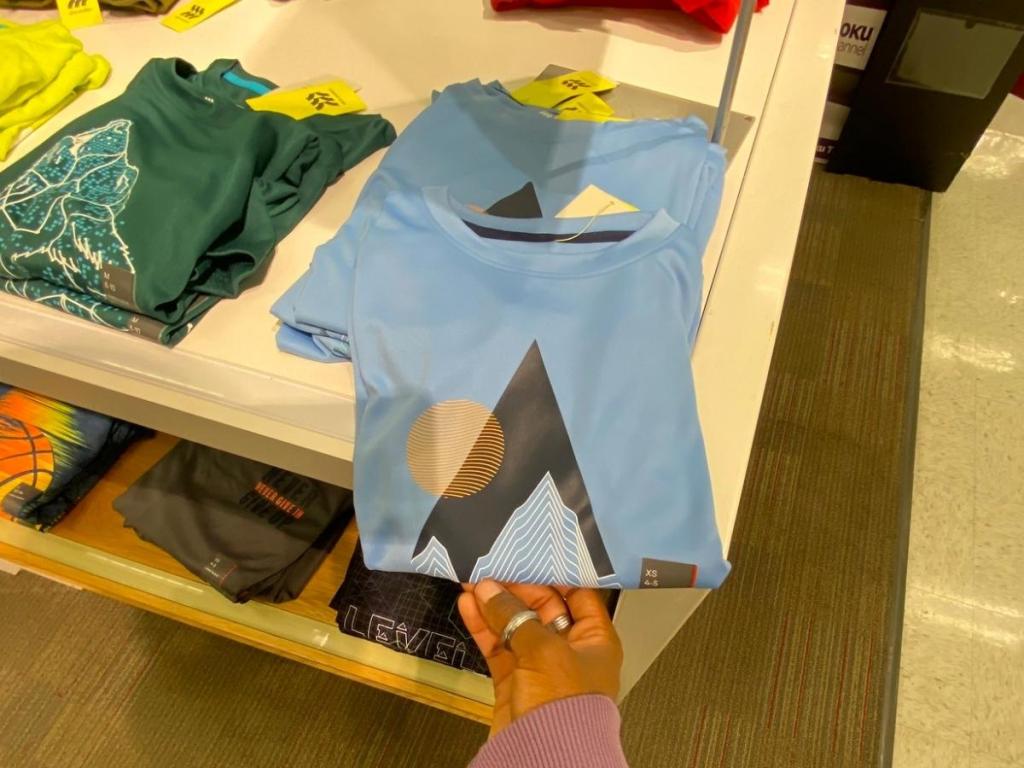 target men's graphic athletic t shirts in store