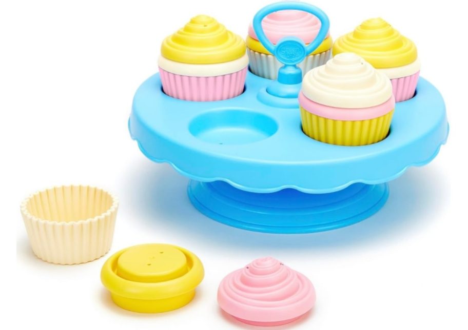 a kids plastic cupcake set