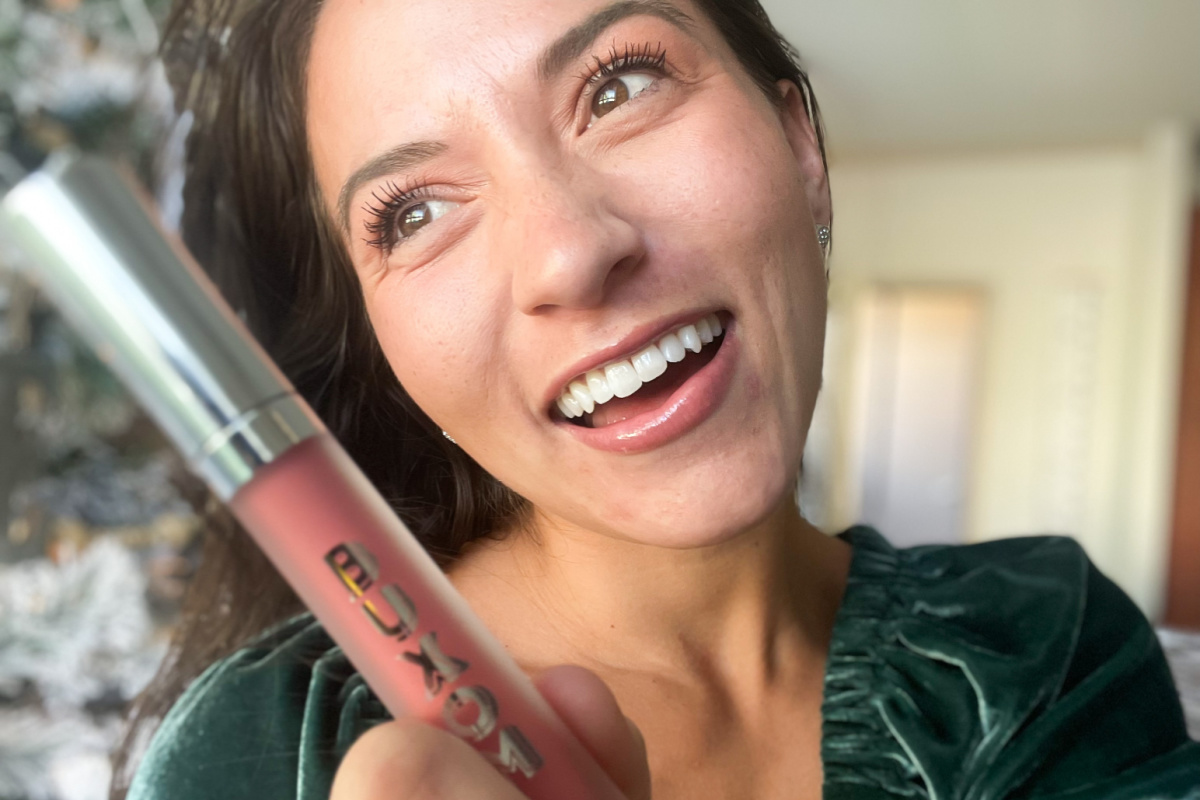 Our Team Tested 5 Of The Best Lip Plumpers Including Derol Lip Plumper