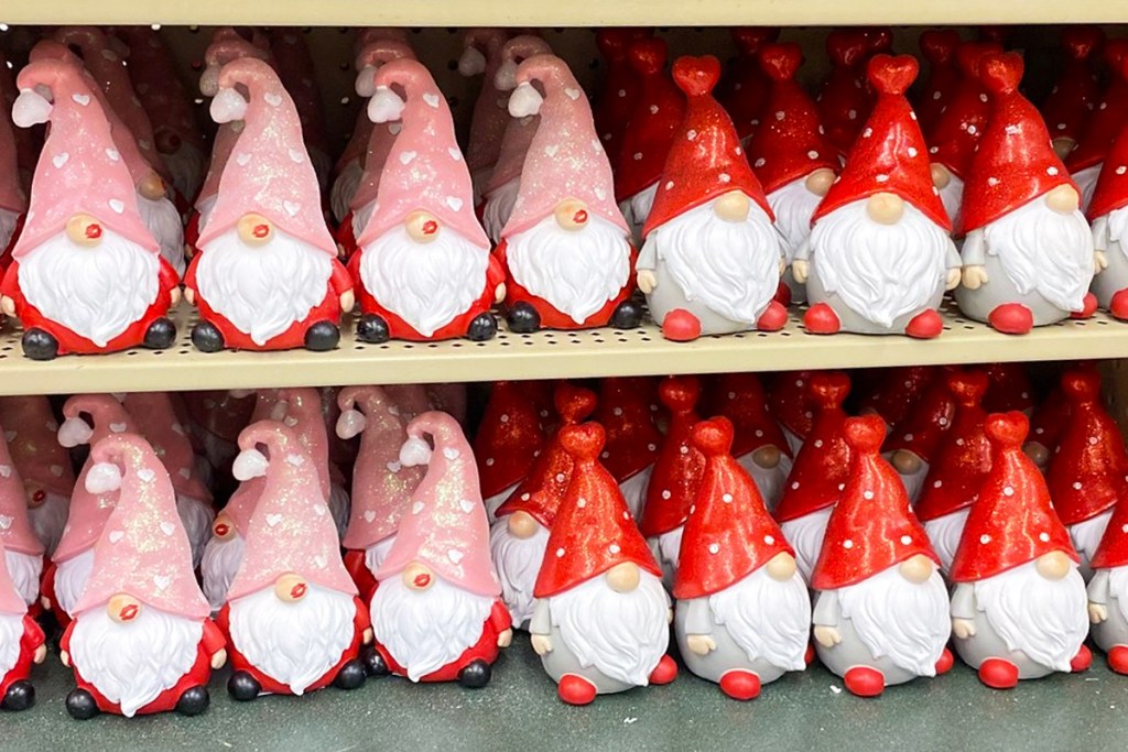 sparkly pink and red gnomes