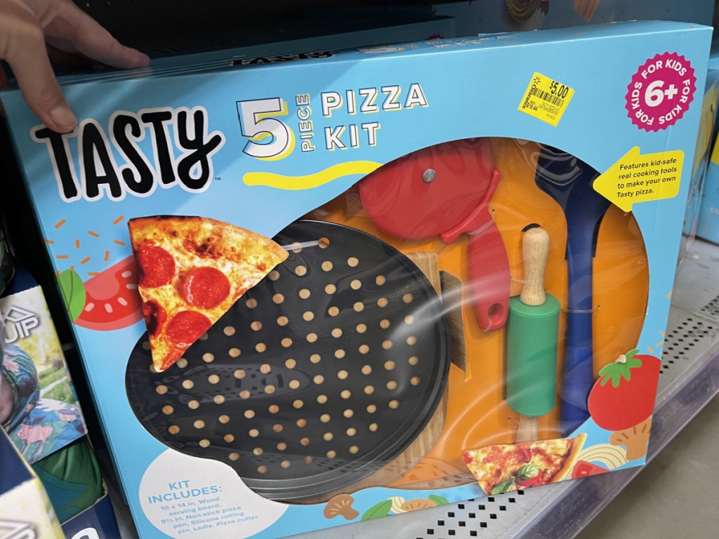 kid-safe pizza gadget set on store shelf
