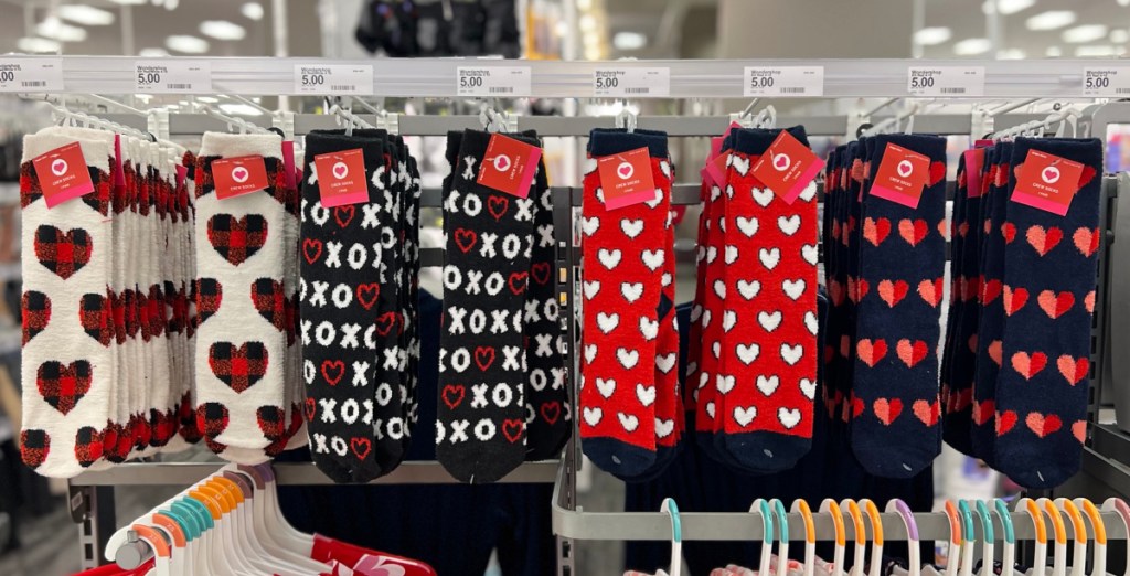 Women's Plaid Hearts Valentine's Day Cozy Crew Socks
