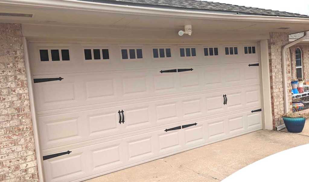 garage door with magnetic stickers