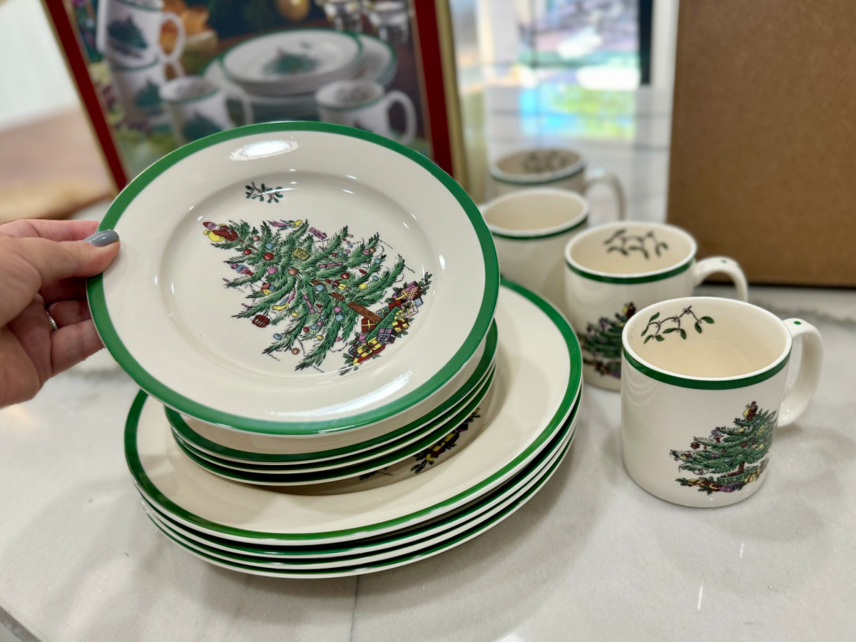 Spode Christmas Tree Collection 12-Piece Set Only $114 Shipped (Reg. $440) | Best Price Ever!