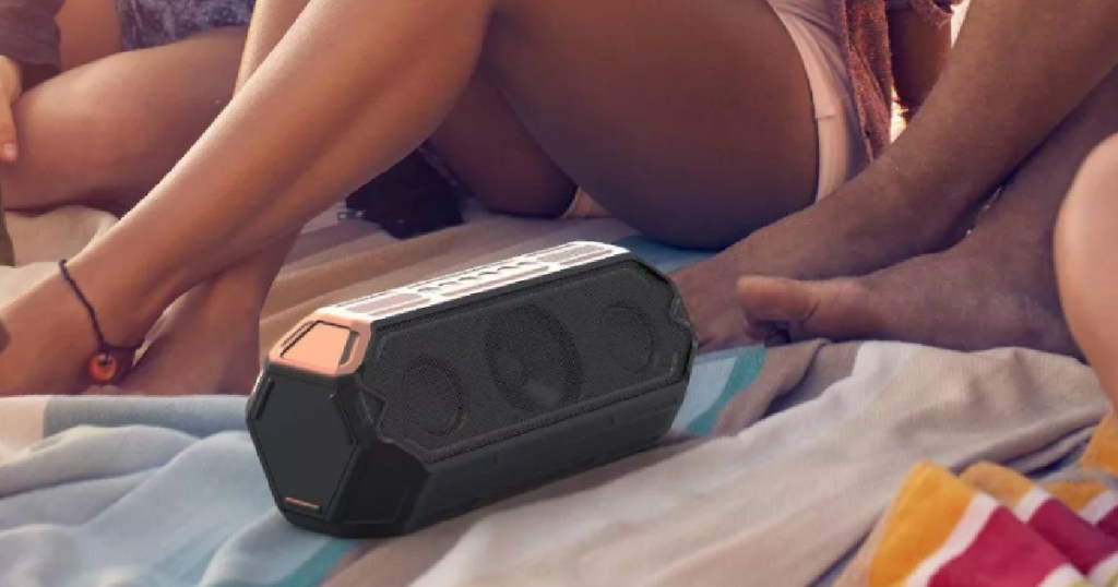 black wireless speaker