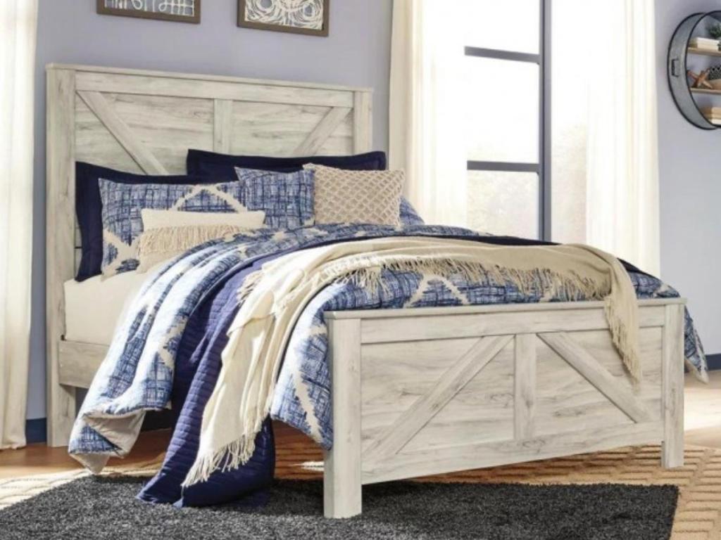 Ashley Furniture Bellaby Queen Crossbuck Panel Bed