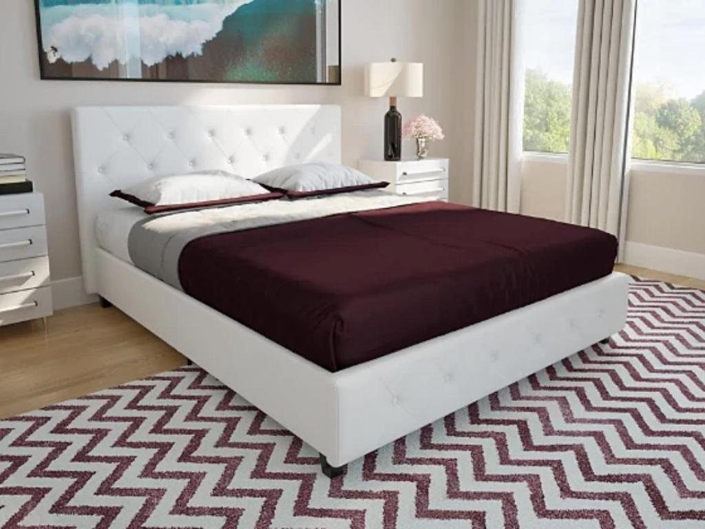 Ashley Furniture Bethanny Queen Upholstered Bed
