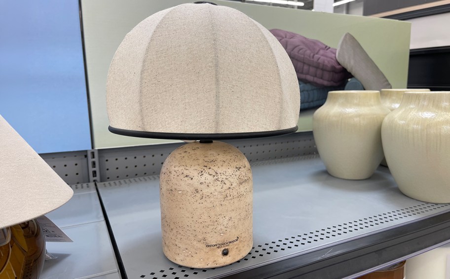 Better Homes & Garden Lamp