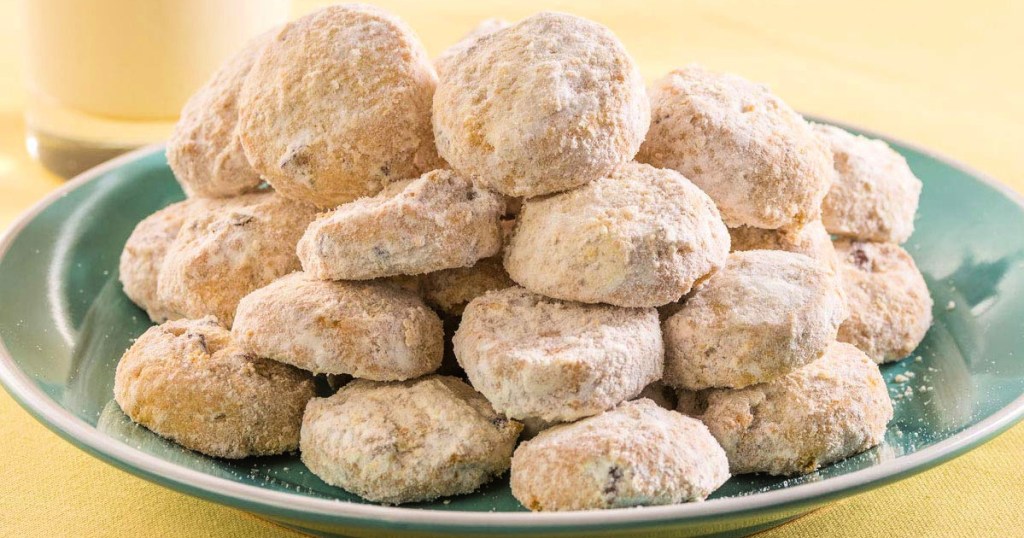 David’s Cookies 32oz Tin of Butter Pecan Meltaway Gourmet Cookies
