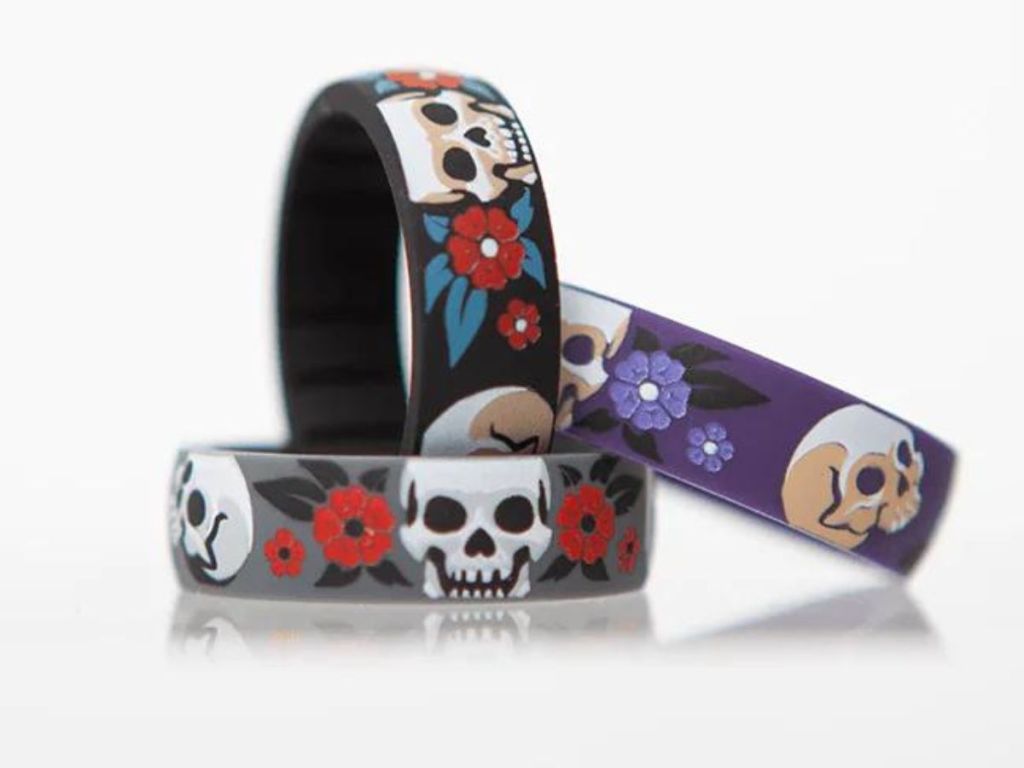 3 silicone Enso skull rings stacked