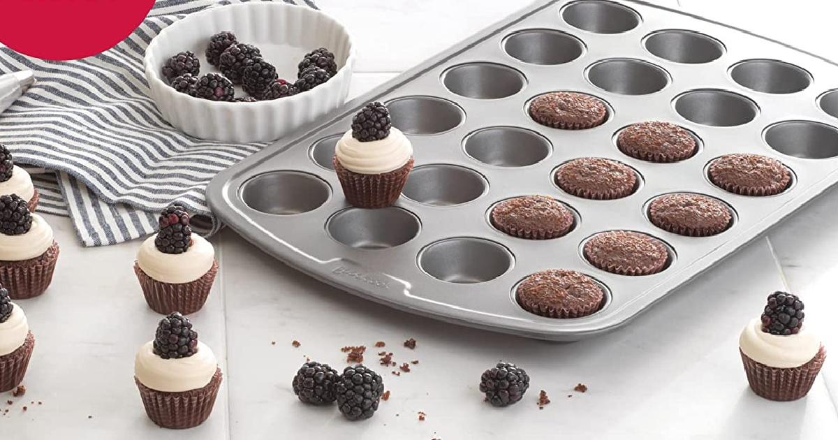 mini muffin tin and chocolate cupcakes