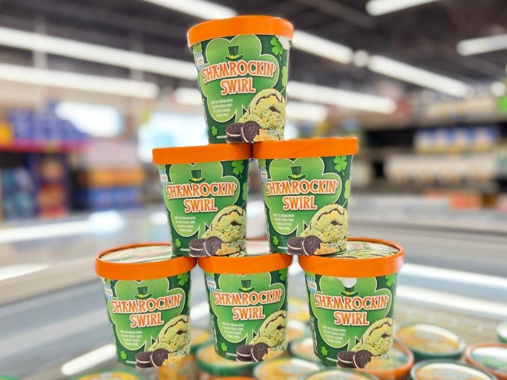 pyramid of Sundae Shoppe Shamrockin' Swirl Ice Cream