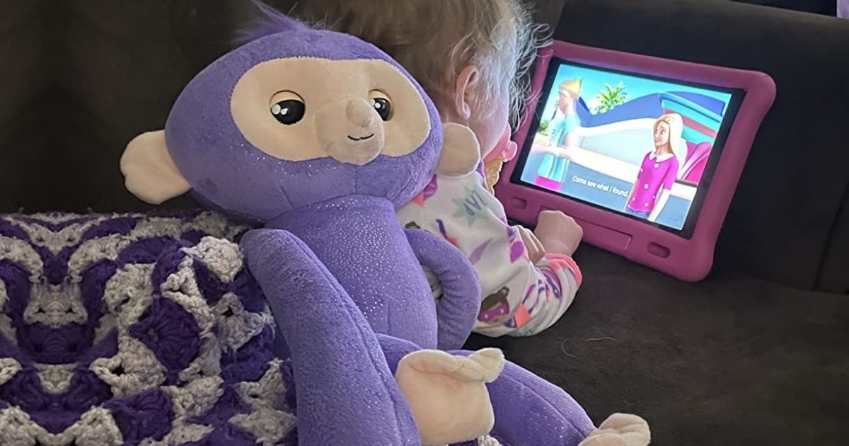 Fingerlings hugs 2024 purple monkey