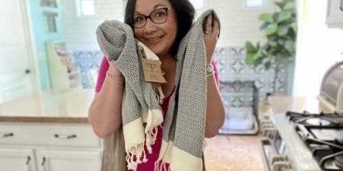 Stylish & Affordable Turkish Hand Towels Only $14.99 on Amazon (Lina’s Fave!)