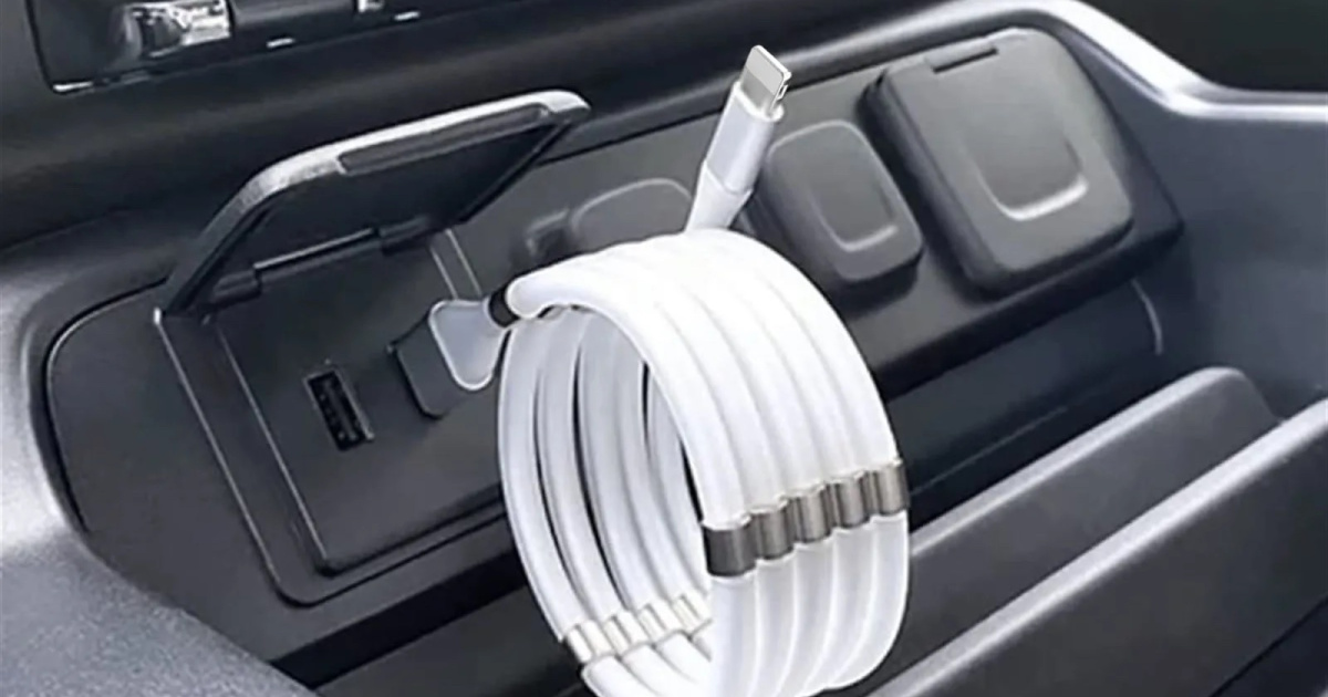 Magnetic Apple Charging Cable in car