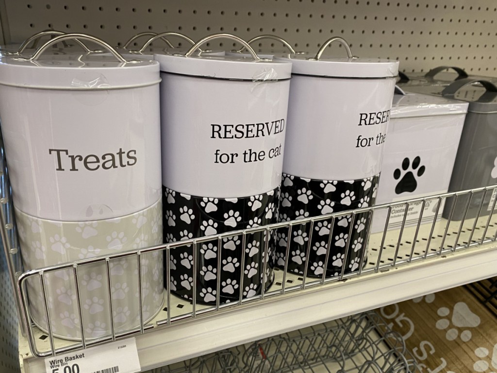 packs of pet food storage containers on store shelf