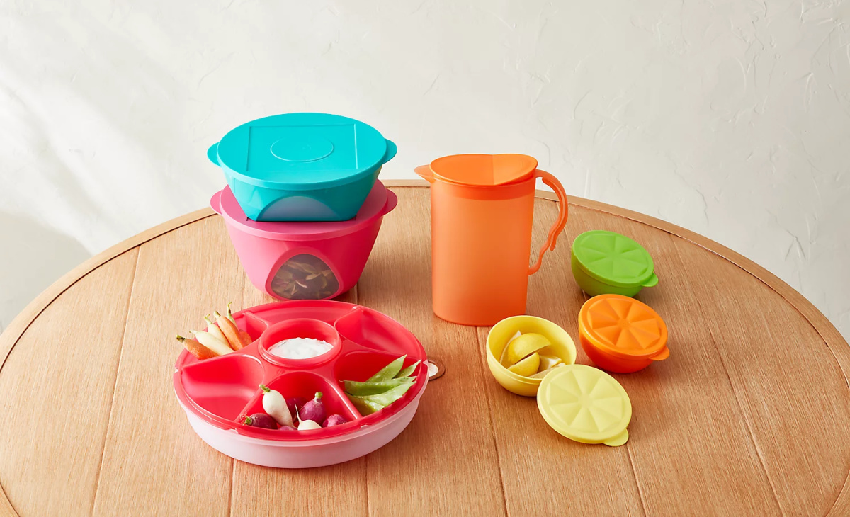 Tupperware Get Together 16-Piece Food Storage Container Serving Set