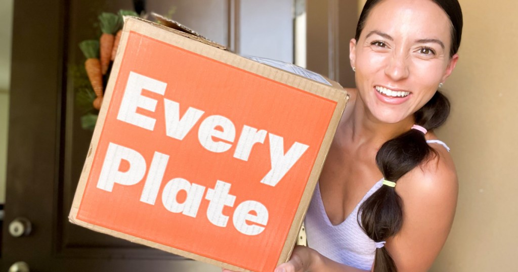 woman holding everyplate box