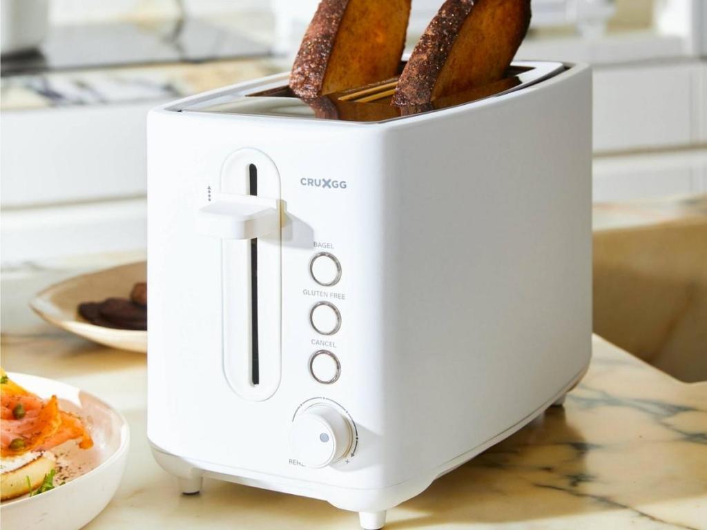 CruxGG 2-Slice Toaster, White