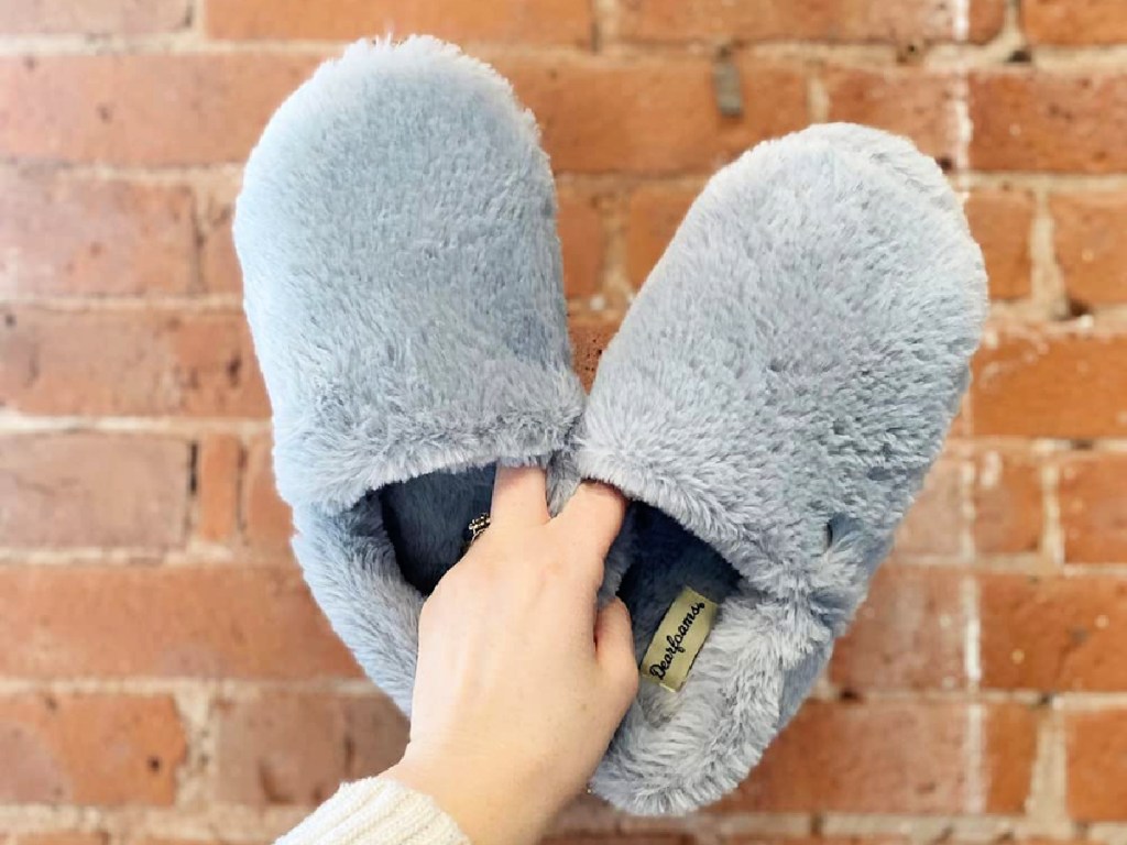 Dearfoams Women's Ellie Fluffy Snuggle Slippers