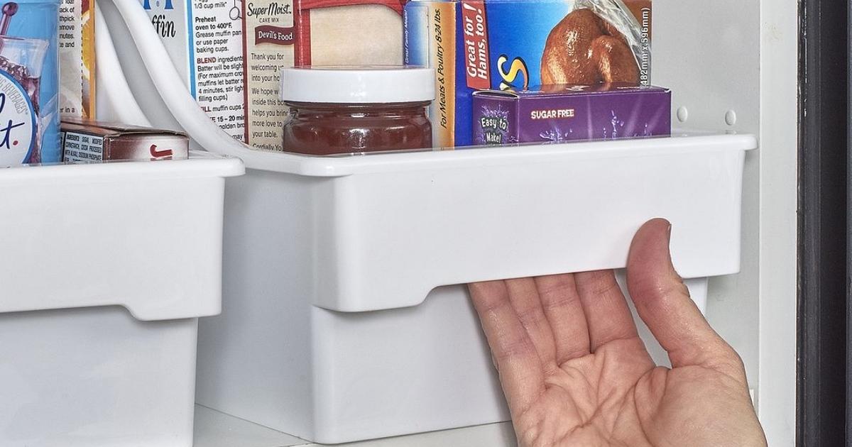 Mainstays Medium White Plastic Pantry Bins