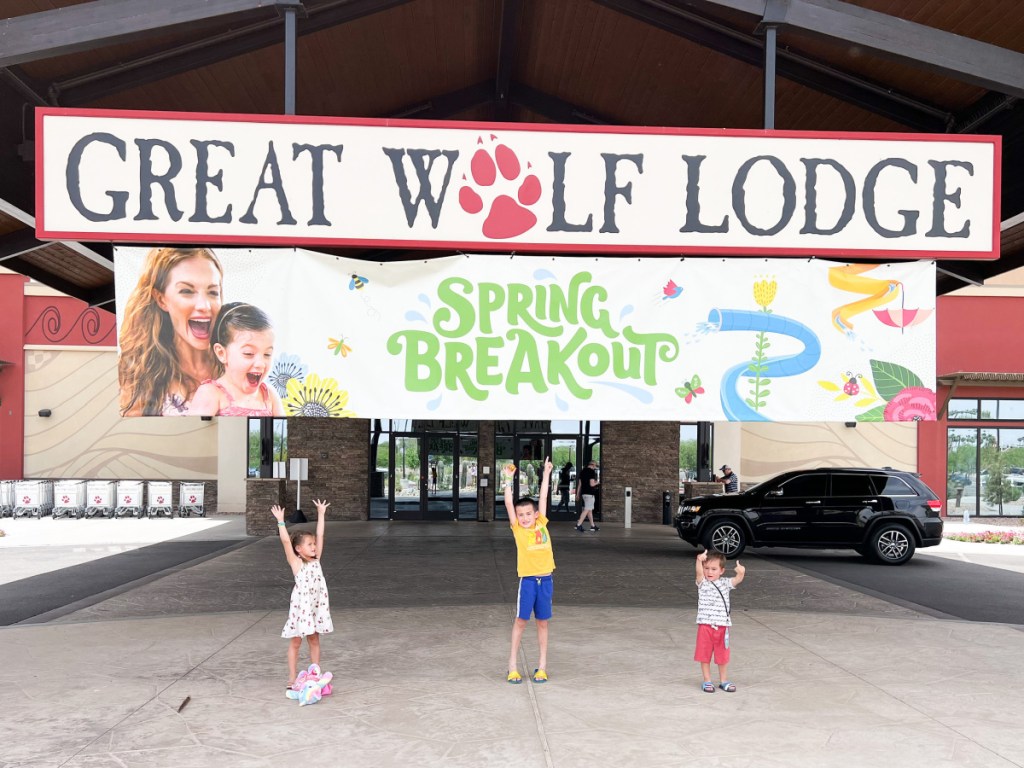 Wolf lodge with kids-2