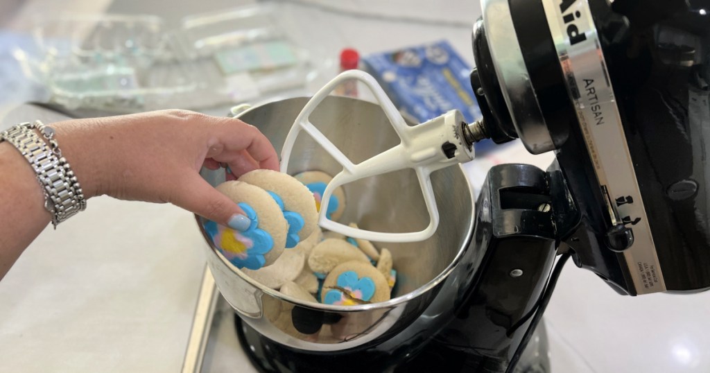 adding cookies to a mixer