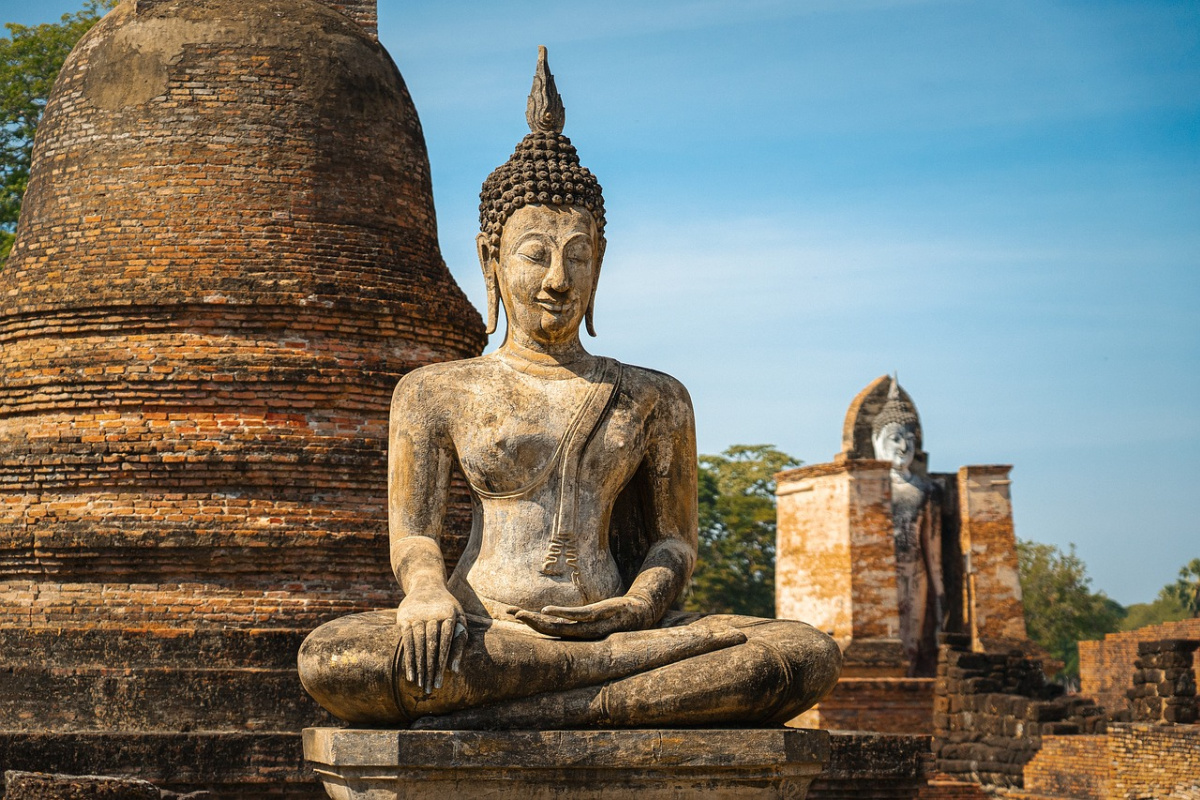 Buddha statue in Thailand, one of our favorite cheap travel destinations
