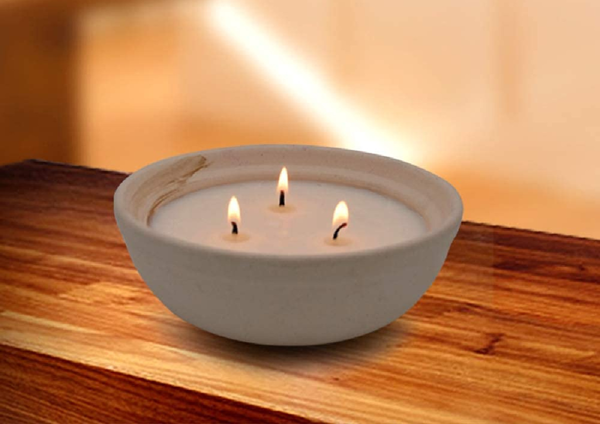 citronella candle - gift ideas for teachers