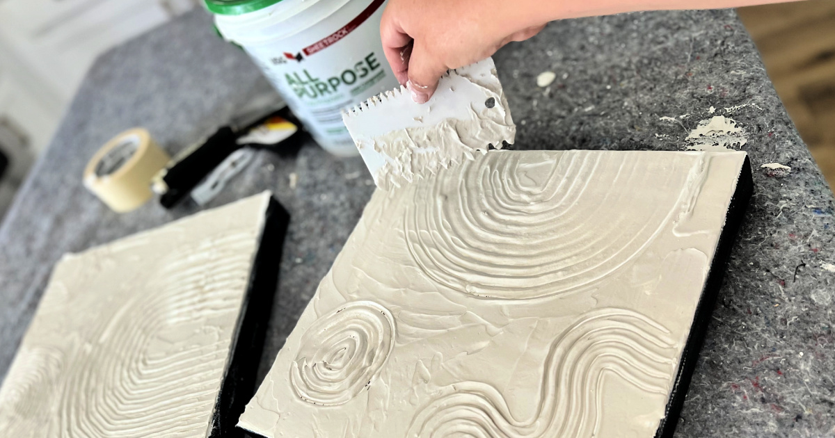 Make DIY Textured Canvas Art Using Drywall Joint Compound! | Hip2Save
