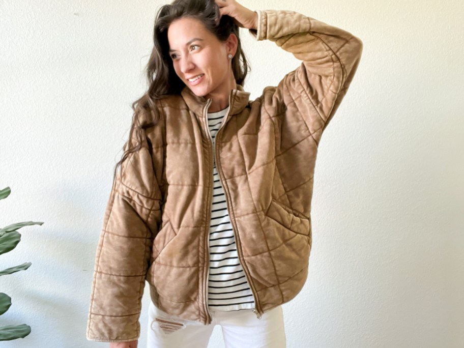 woman wearing forever21 quilted jacket