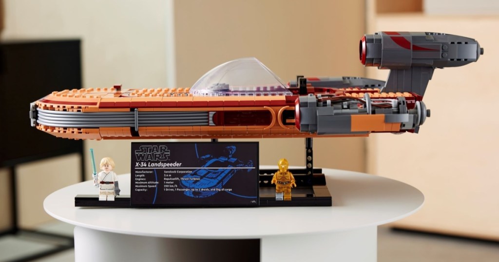 LEGO Star Wars Landspeeder completed set