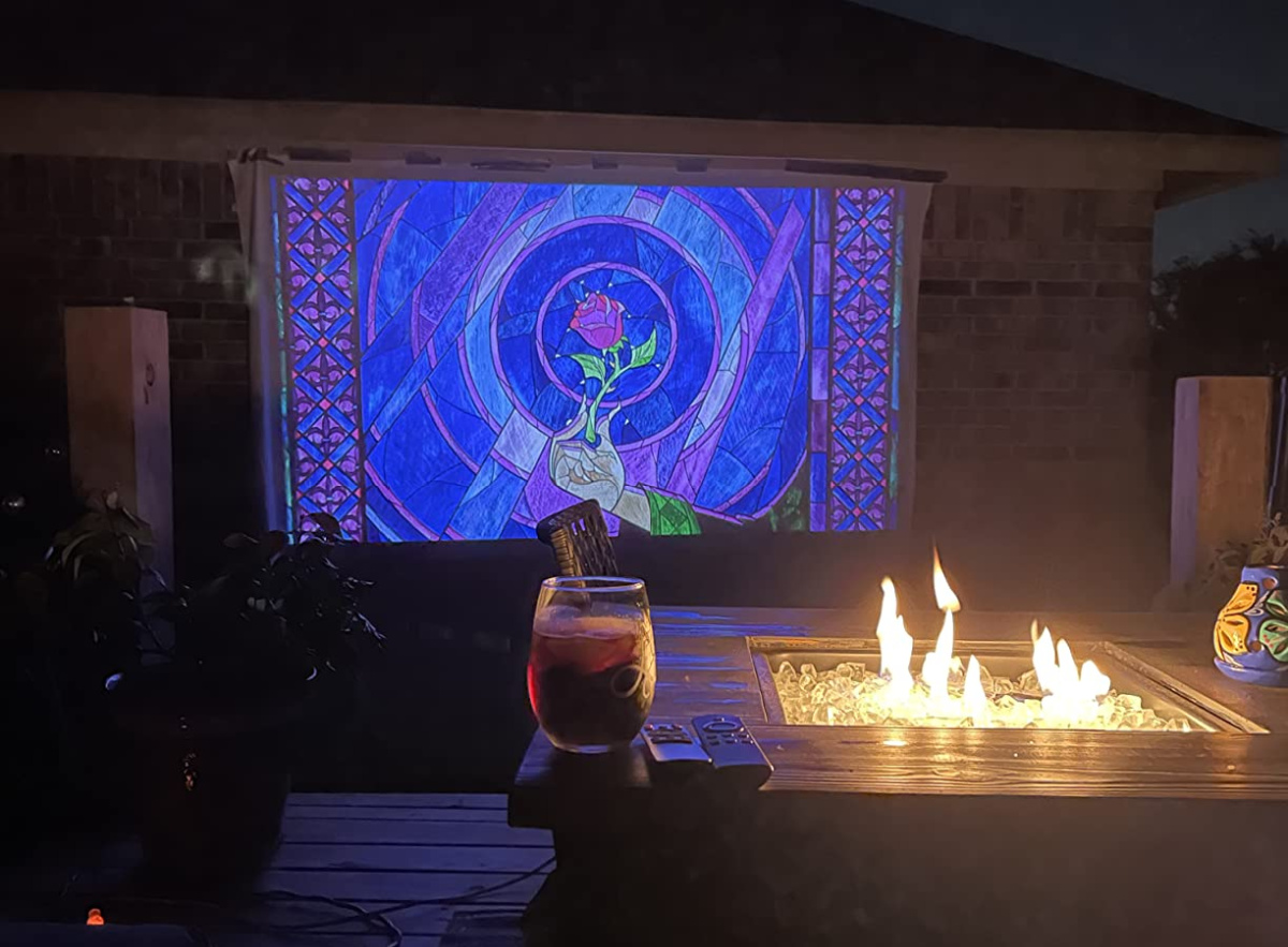 vamvo movie projector outdoor movie night backyard ideas