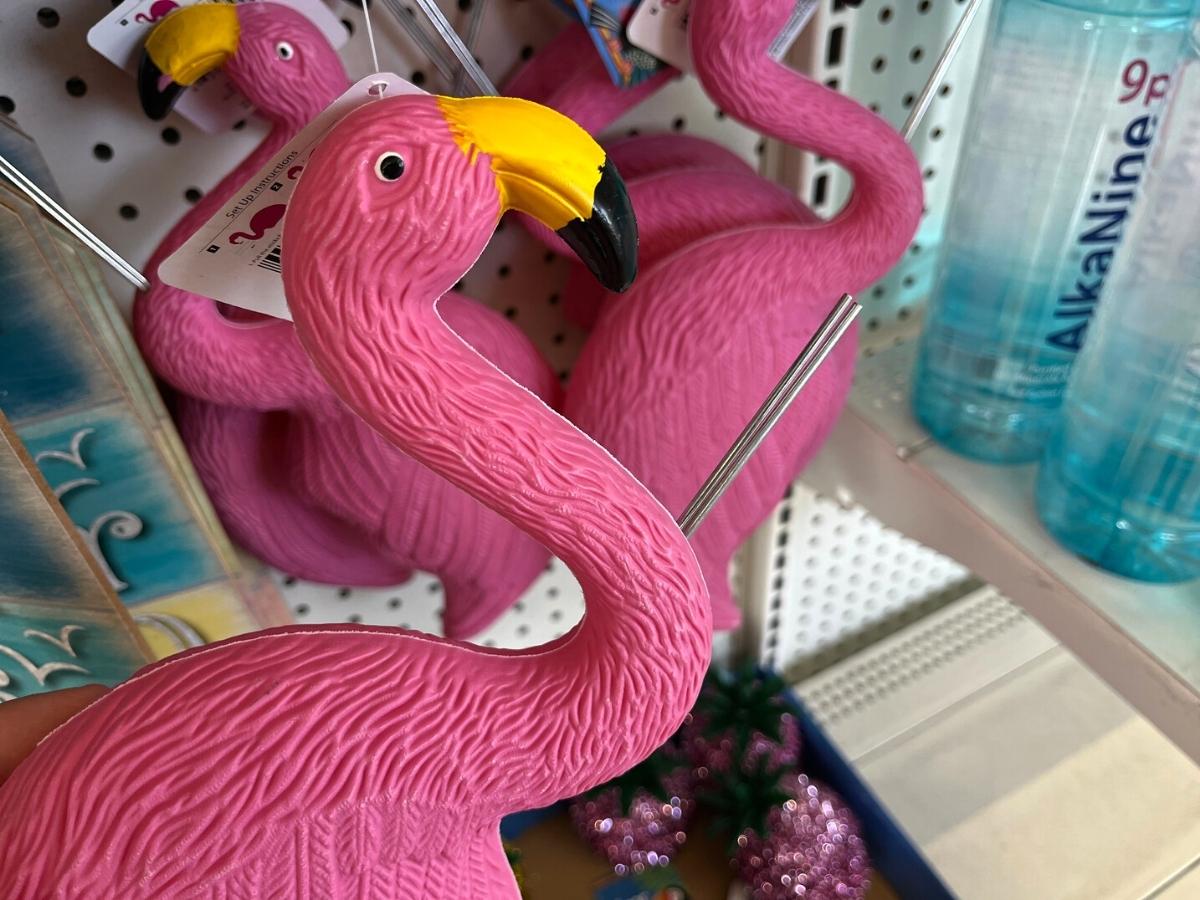 13.5" Pink Plastic Flamingos