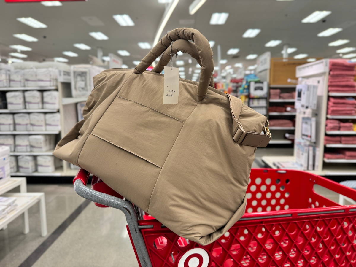 Trendy Puff Weekender Bag Only $38 at Target | Perfect for Travel, Diaper Bag or Everyday Use!
