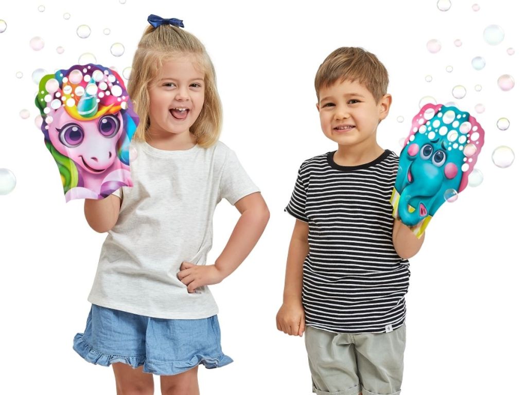 kids playing with Bubble Wow Unicorn Glove-A-Bubbles